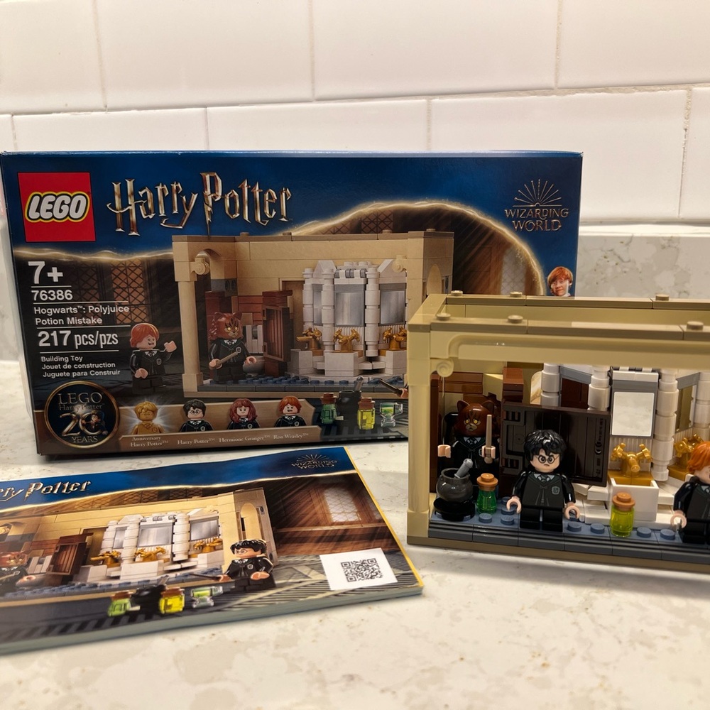 LEGO Harry Potter Hogwarts Potion Set with Mini-Figures